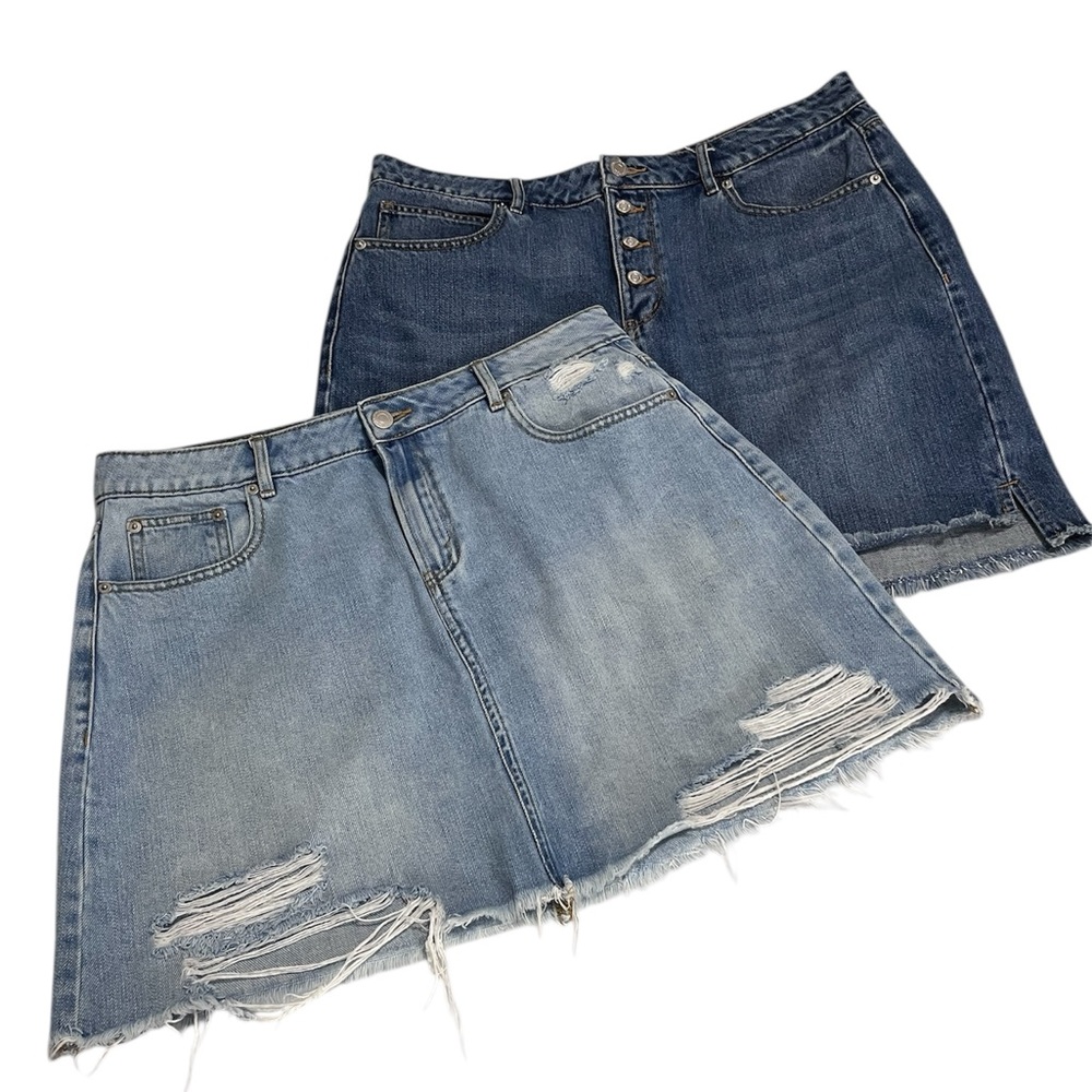 BUNDLE OF 2 DENIM MINI SKIRTS BY DYNAMITE SIZE LARGE